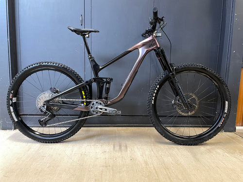 Giant Reign L 3 (Deposit Only)