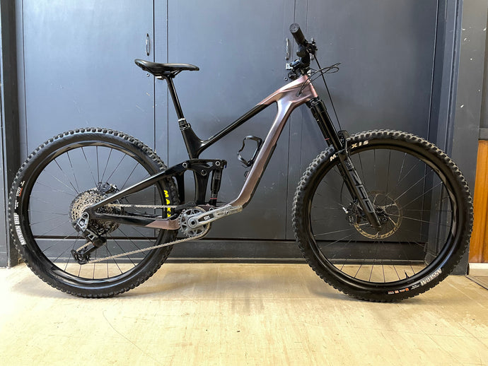 Giant Reign M 5 (Deposit Only)